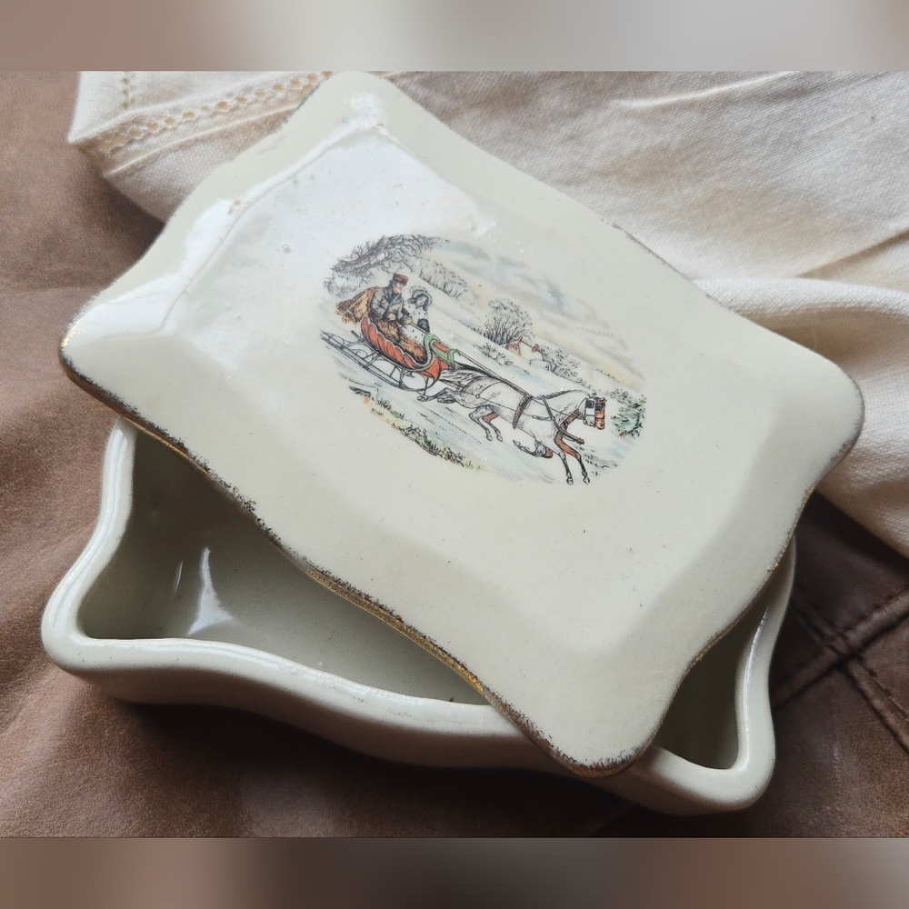 Vintage Ceramic Trinket Box with Horse and Carriage Design